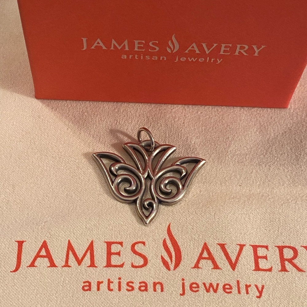 Retired James Avery SS Ornate Dove Pendant
